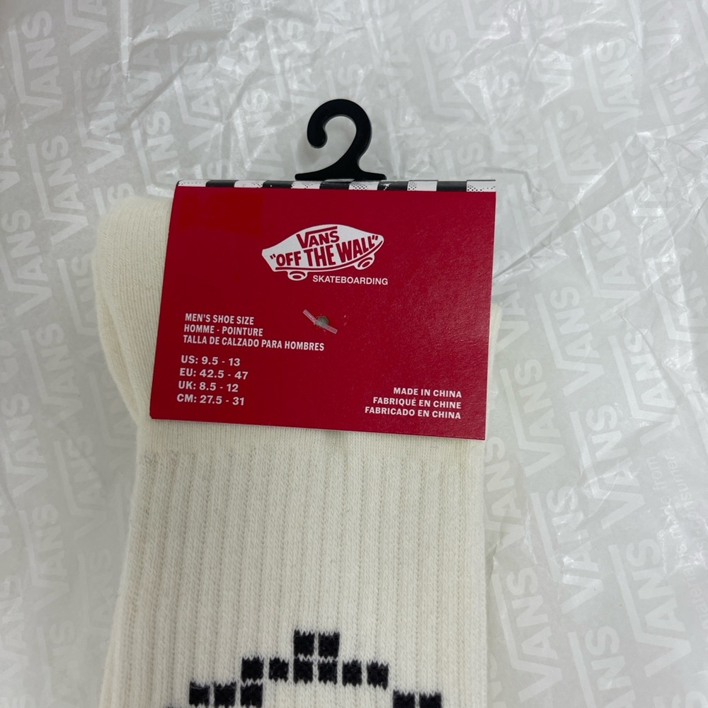 VANS "Off The Wall" socks 
New with the tag authentic Vans socks (1 pair) - Picture 14 of 16